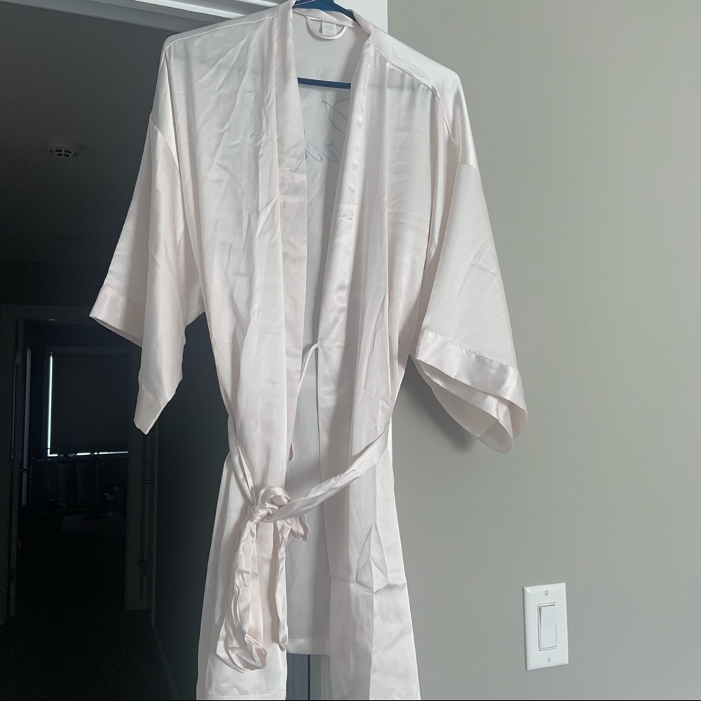 Bride Robe Victoria Secret M/L - Picture 2 of 3